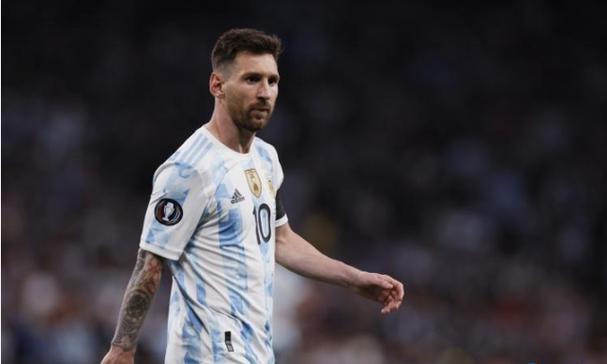 歼-20身后飞出的“玄龙”!